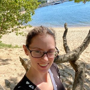 Meet your Posher, Danielle